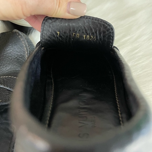 Louis VUITTON BLACK LEATHER DRIVER LOAFERS WITH SILVER HARDWARE 7 MEN​ - Picture 8 of 14